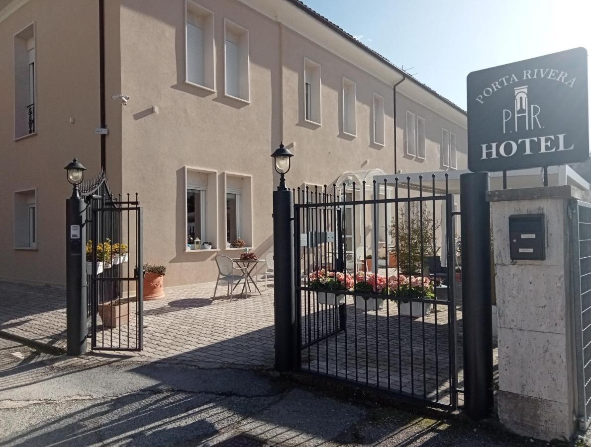 Hotel Porta Rivera Л'Аквіла Екстер'єр фото
