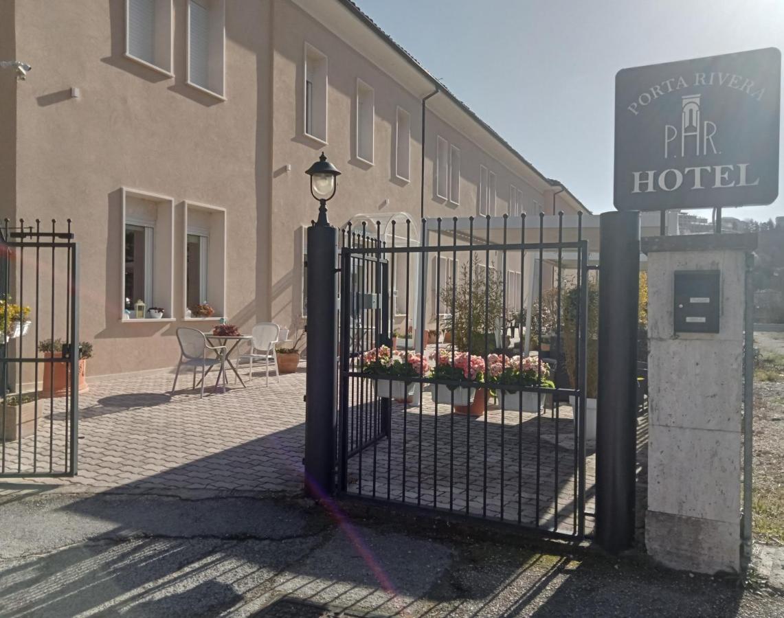 Hotel Porta Rivera Л'Аквіла Екстер'єр фото